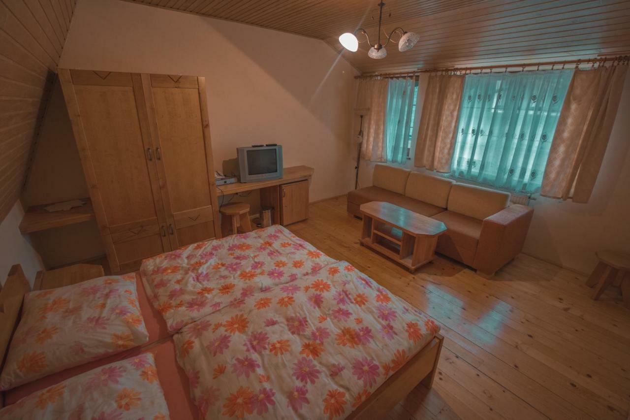 Penzion Weinerovka Varin Zilina Bagian luar foto