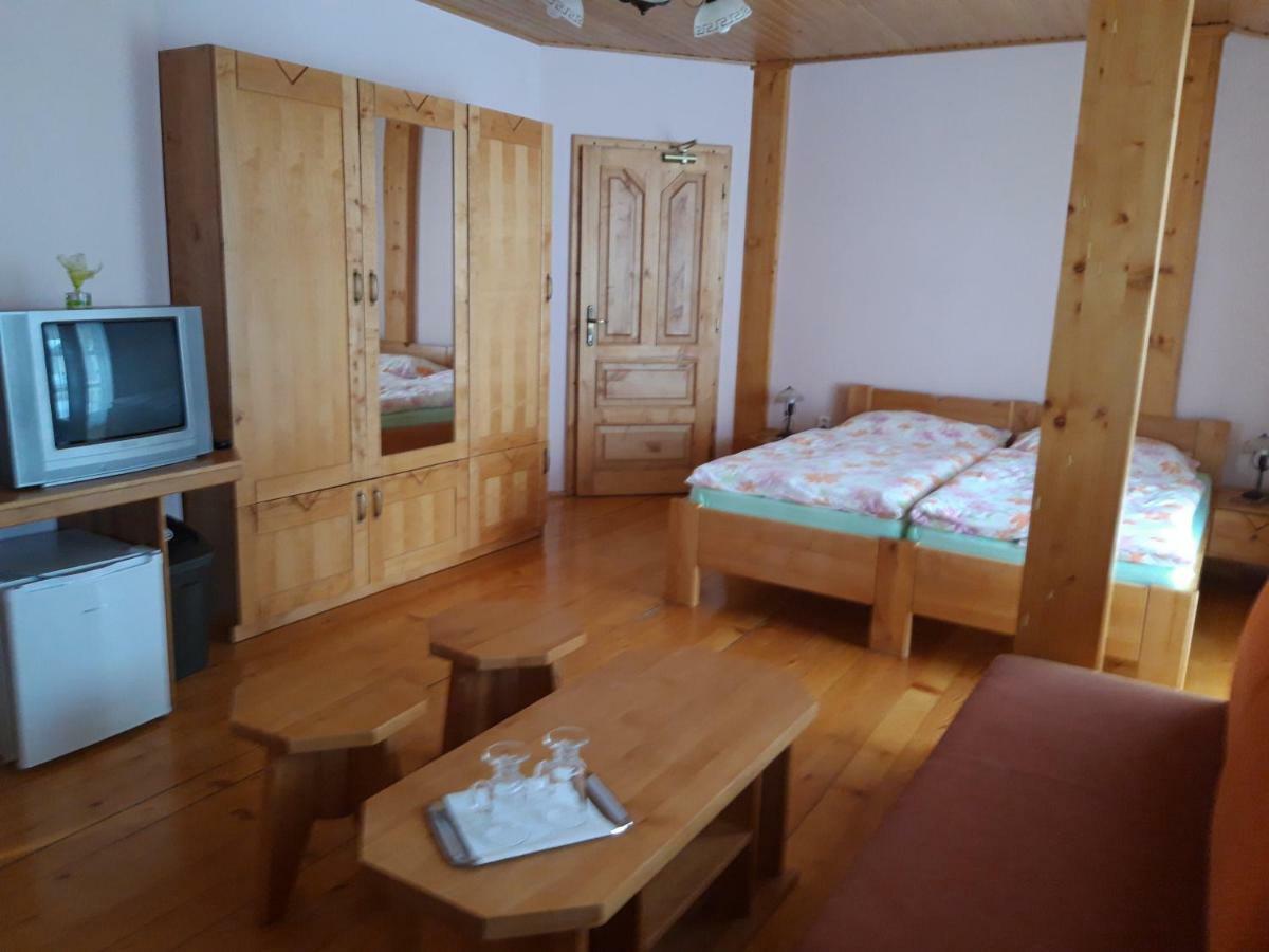 Penzion Weinerovka Varin Zilina Bagian luar foto